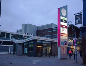 Large monolith sign at The Centre, Feltham