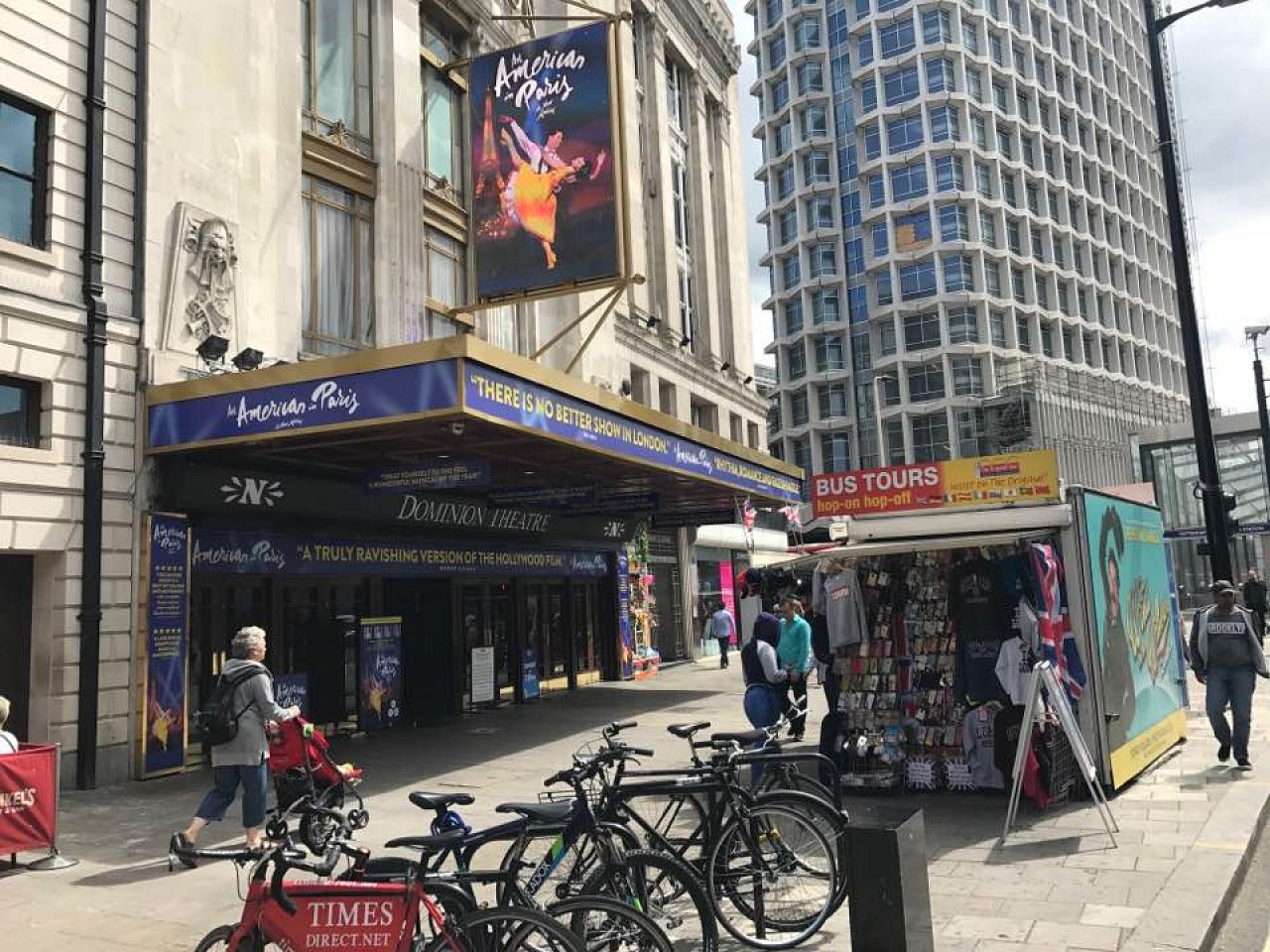 New LED digital screen for Dominion Theatre – Archers, Sign Makers, London